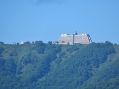 丘の上のホテル