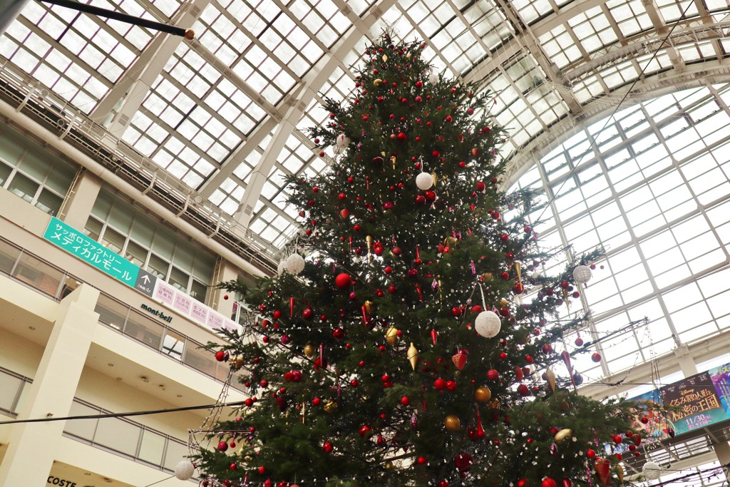 ファクトリーXmas　アトリウムのツリー