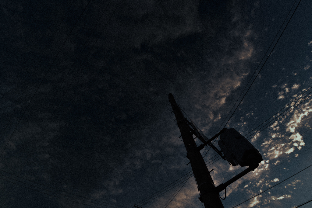 電柱と空