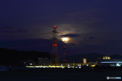 沈む月