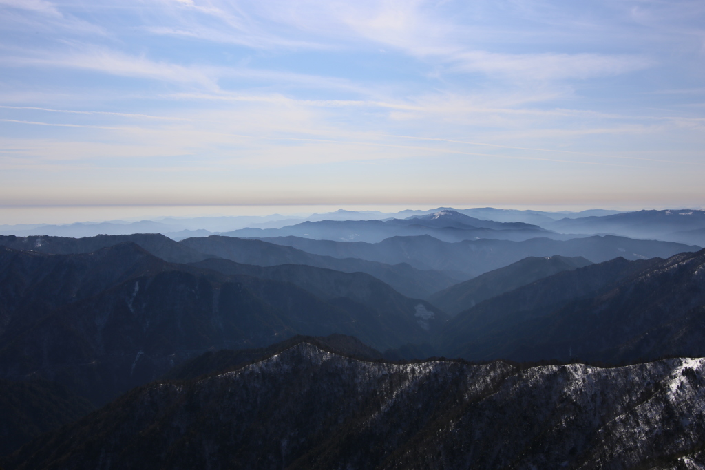 冬の青空　石鎚山より