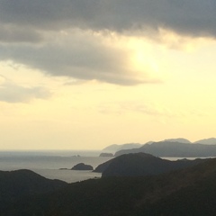 三重  山より海を眺める