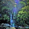 神聖な光～吐竜の滝~