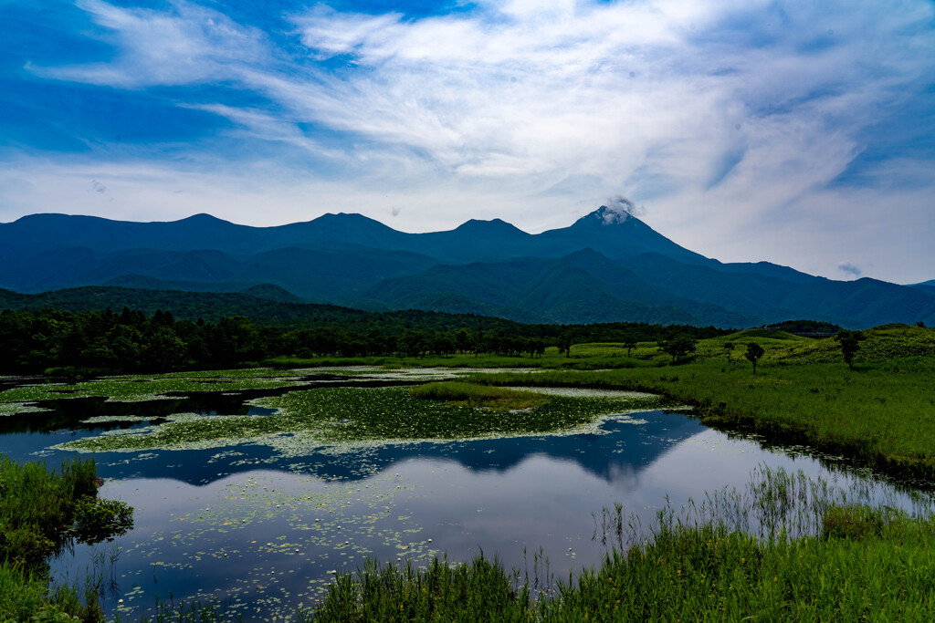 知床連山と一湖