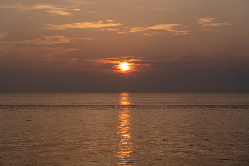 太平洋の朝日