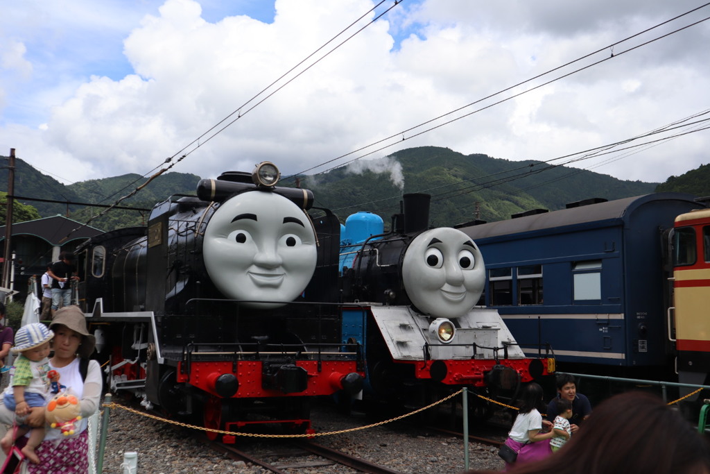 A1F12F28-7AB9-458F-81CB-E26D56AA23A0