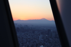 FB84AE63-9666-4433-B5F3-5FAA691E2C67