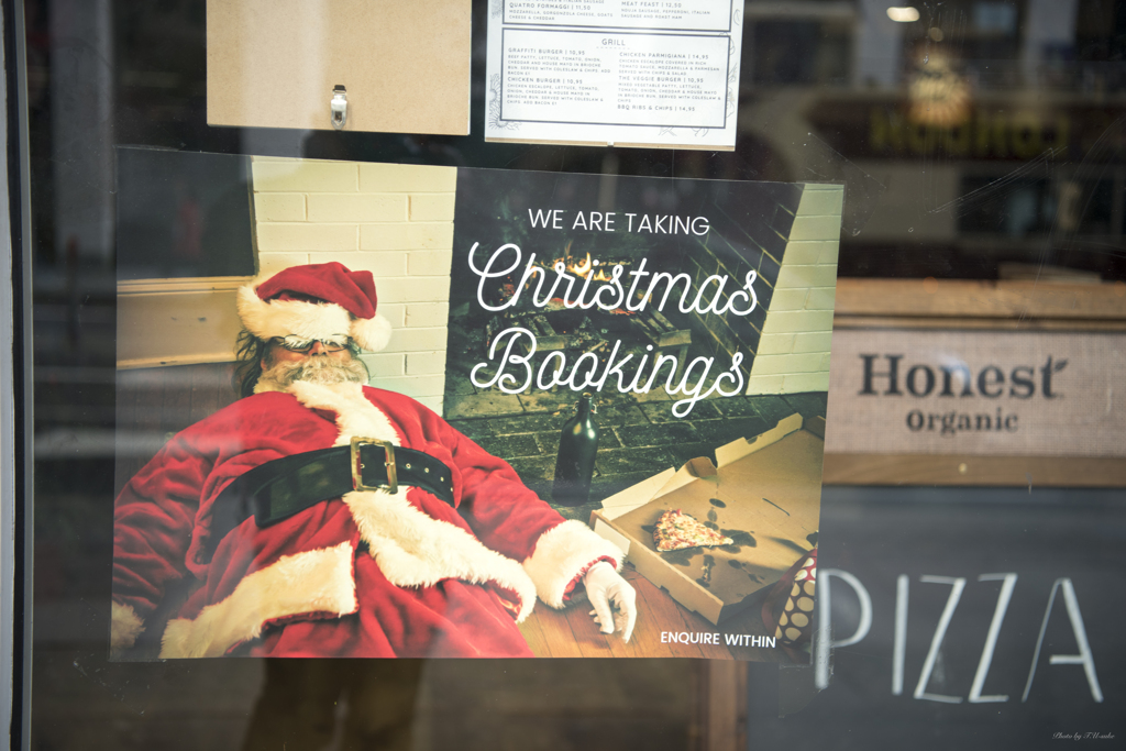 ロンドン　Waterloo 周辺　Christmas Bookings