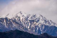 春の雪山