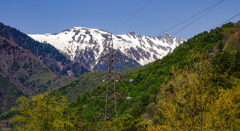 春の雪山