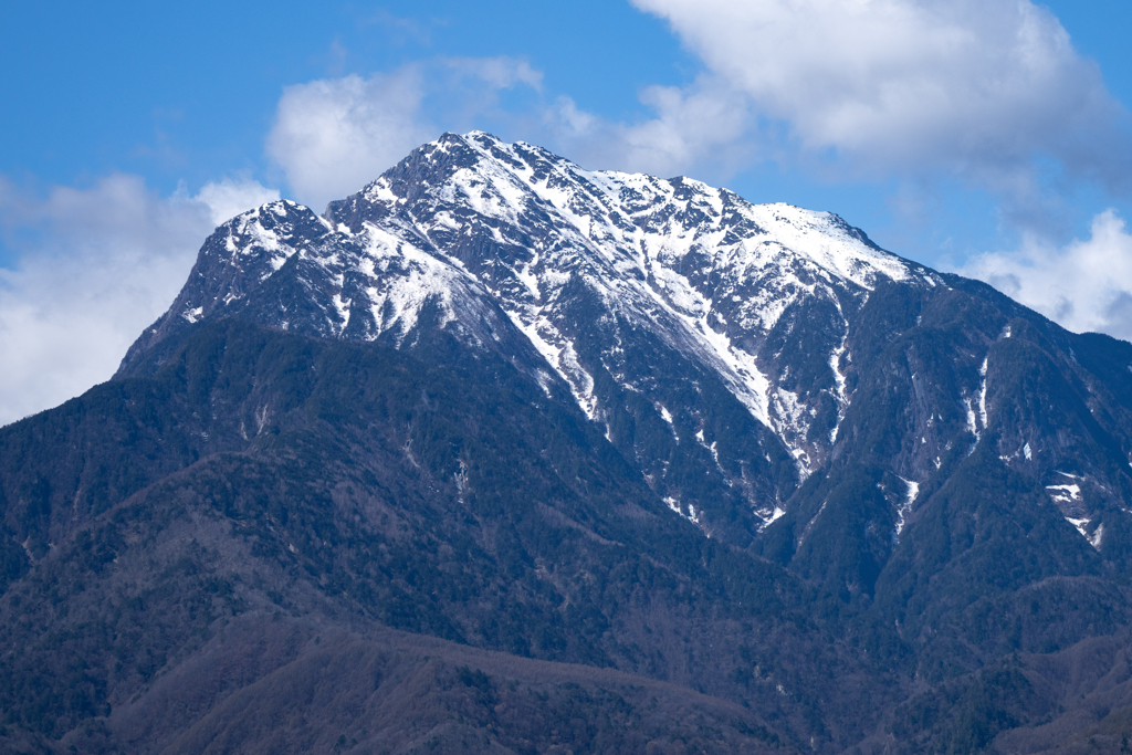 春の雪山
