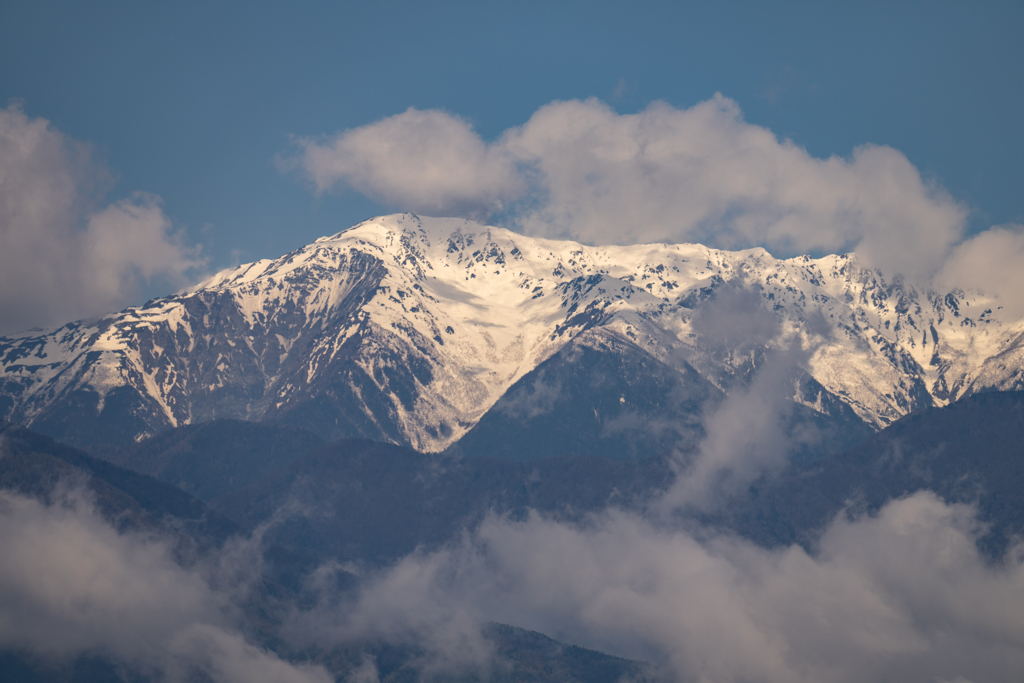 春の雪山