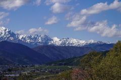 春の雪山