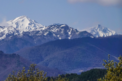 春の雪山