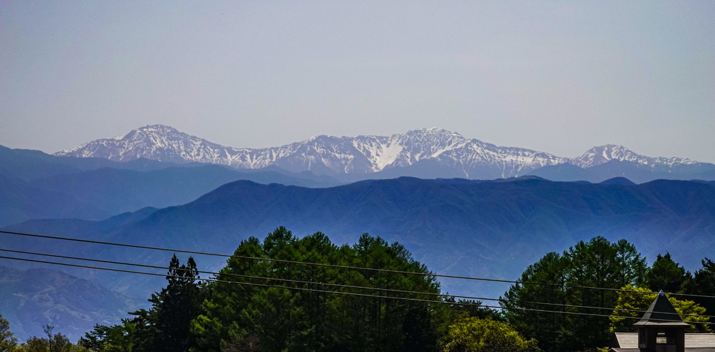 春の雪山