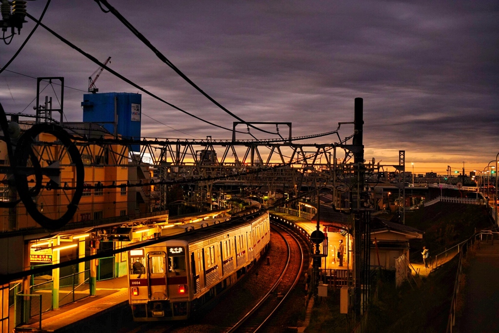 染まる電車