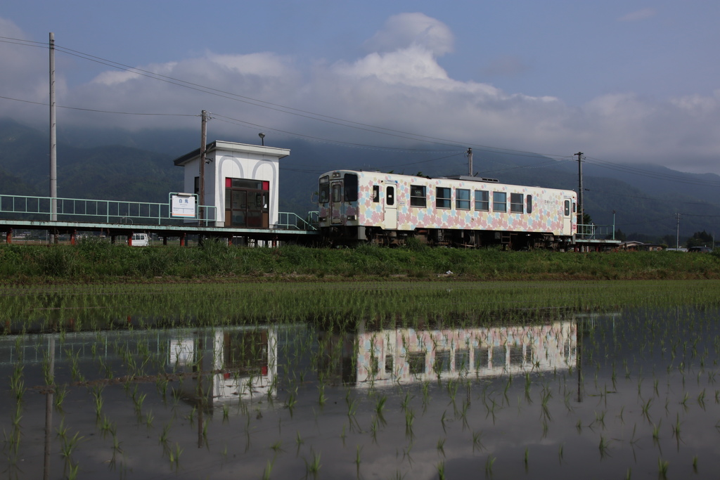 山形鉄道フラワー長井線②　シンボル車両