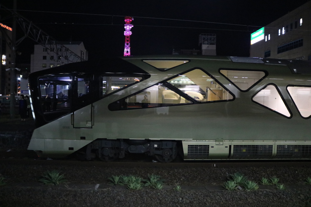 四季島　福島駅