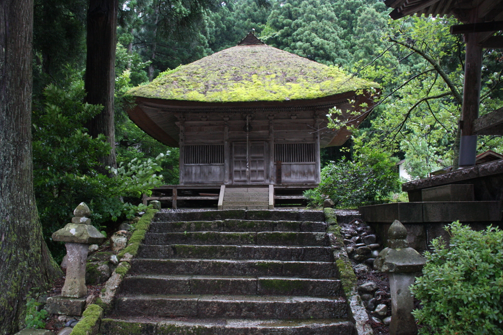 阿賀町　平等寺薬師堂