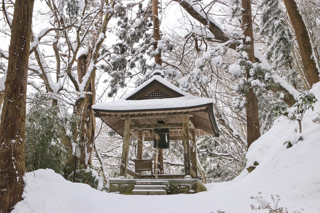 山の上の鐘