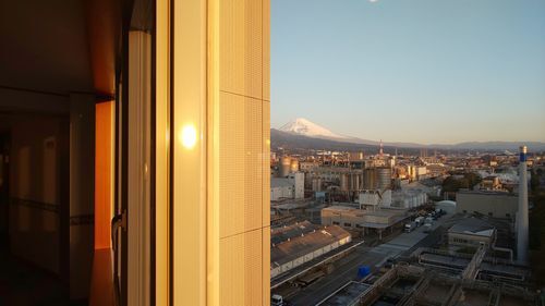 img05