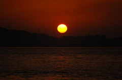 工場地帯に沈む夕日