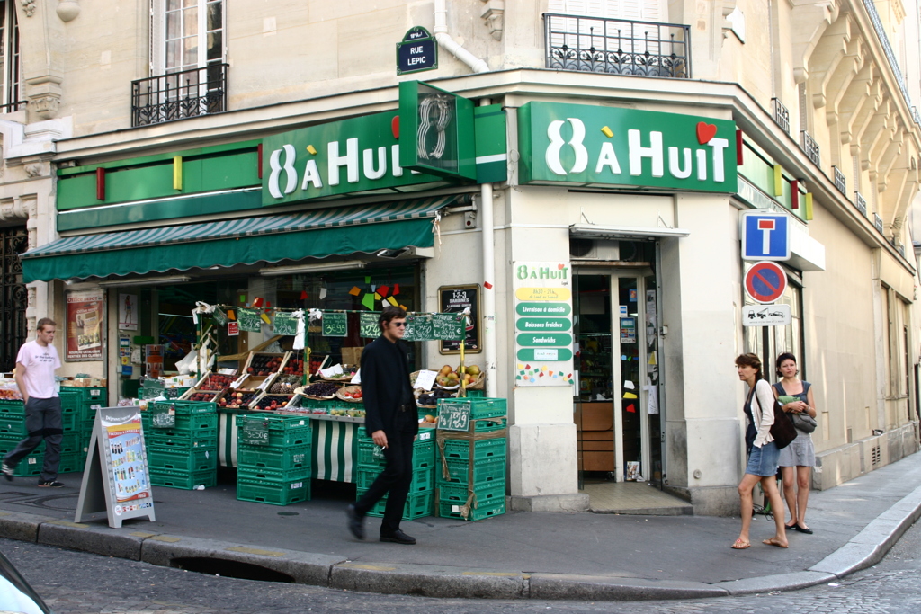 8 A' Huit
