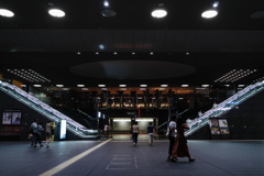 京都駅・深夜（１）