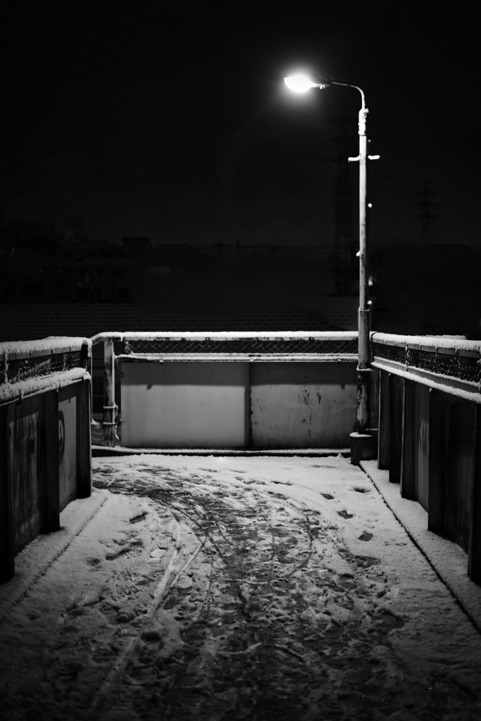 雪が止んで。