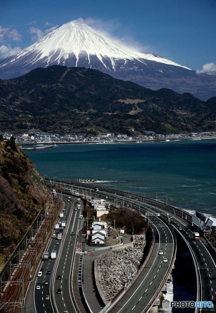 荒れる富士山