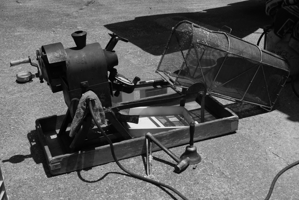 Open-air market / Machine to make sweets