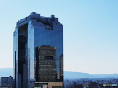 グランフロント大阪から見たスカイビル