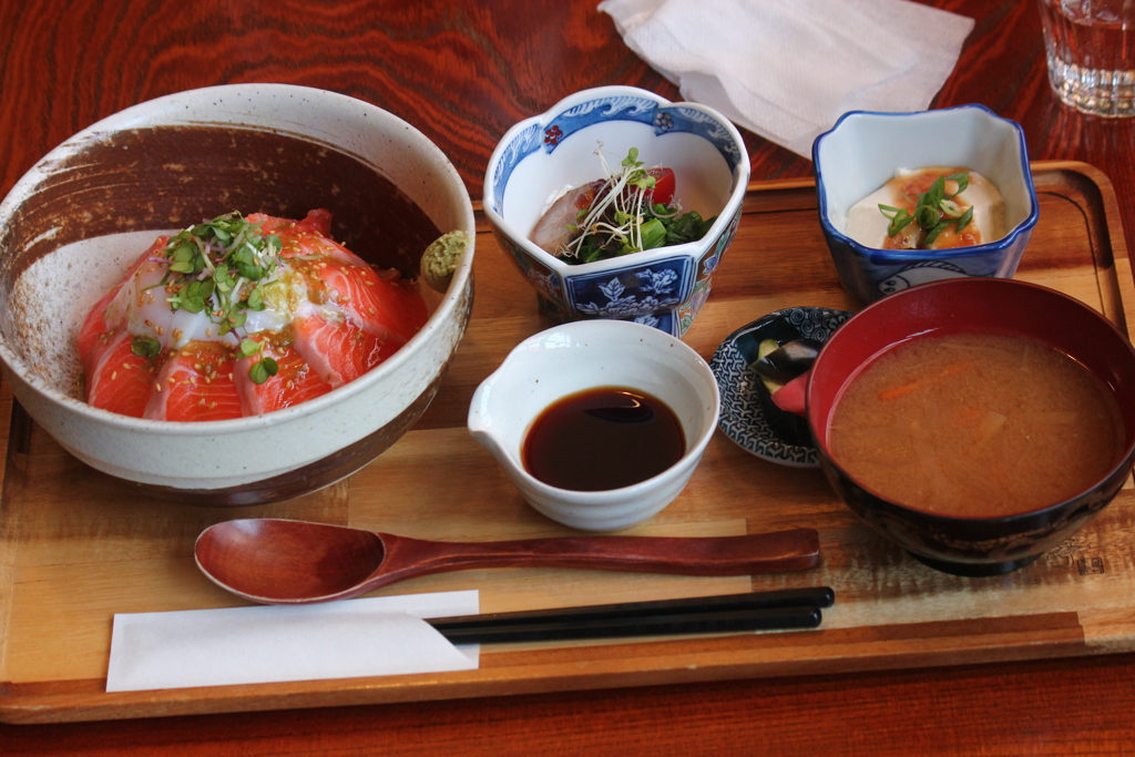 信州サーモン丼