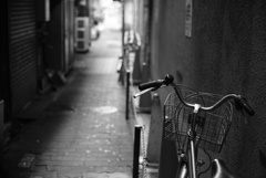 路地裏自転車