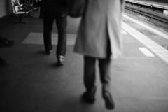 仕事〜〜足が重いです。