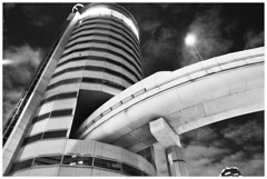 貫通します=(^.^)=