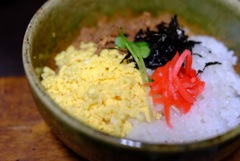 小鉢に盛ってつまみ喰い(^ ^)