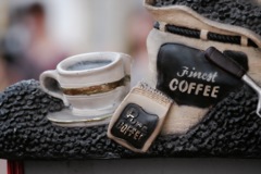 歩き疲れたよ、コーヒー飲も