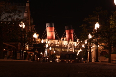 閉園後のディズニーシー。