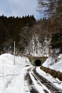 トンネルの向こうは