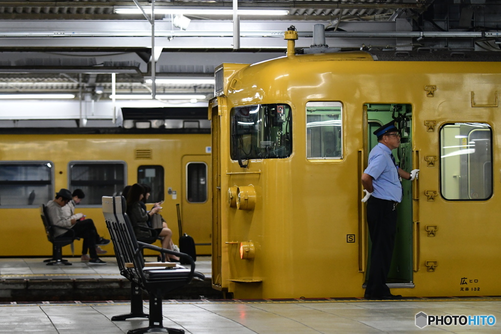 黄色い電車