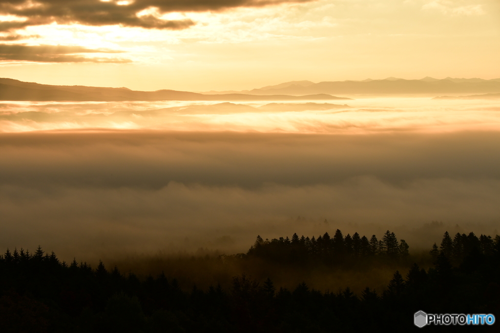 朝焼けと雲海　№8　北の国から