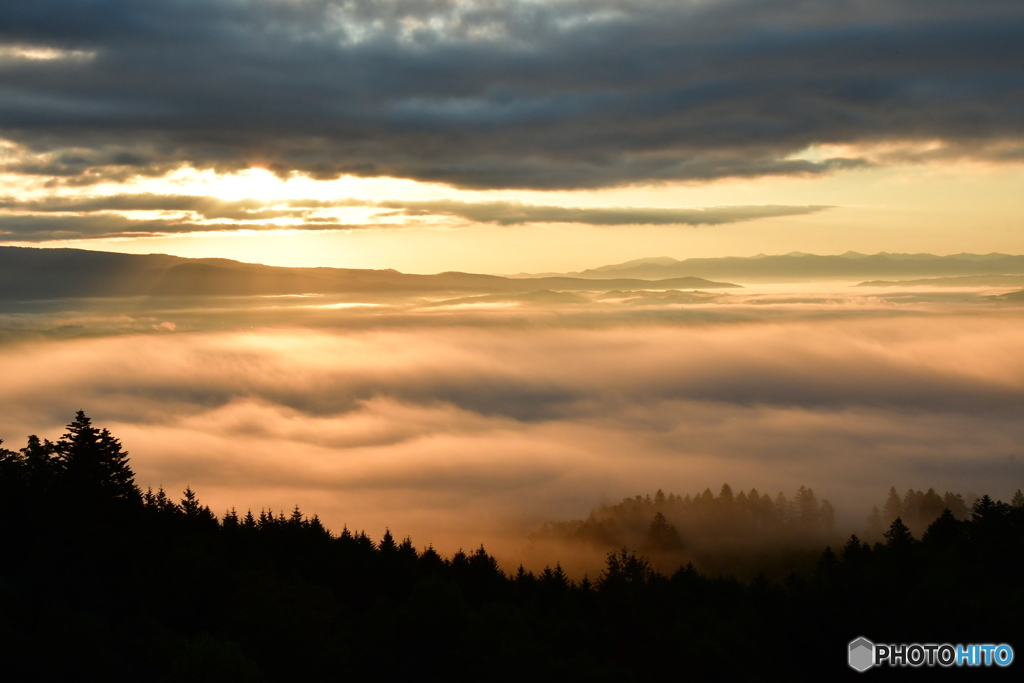 朝焼けと雲海　№5　北の国から