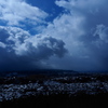 青空と雪雲と