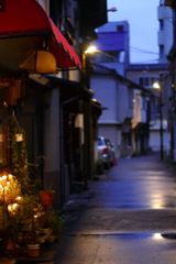 裏町の赤いテント