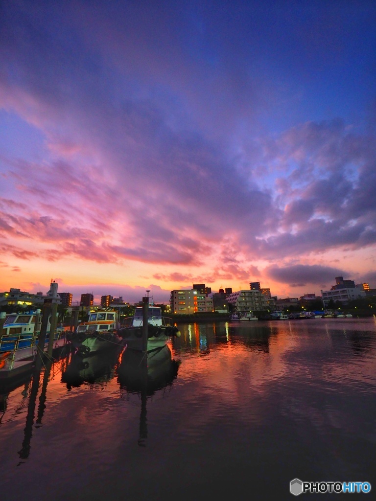 運河の夕景