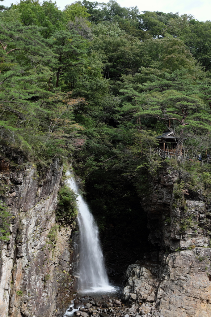 虹見の滝