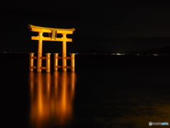 白髭神社の鳥居と・・・