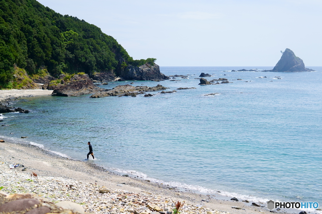 研究者のいる浜