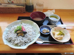 快気しらす丼